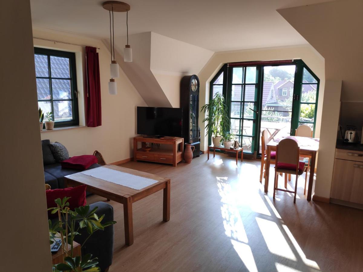 Ferienwohnung Thum ヴストロ エクステリア 写真