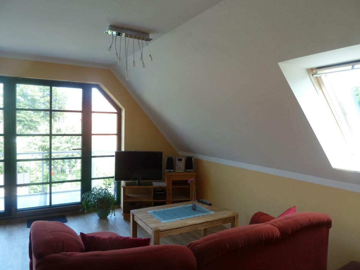 Ferienwohnung Thum ヴストロ エクステリア 写真